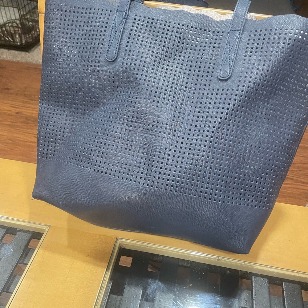 Nieman Marcus scalloped edge beach tote